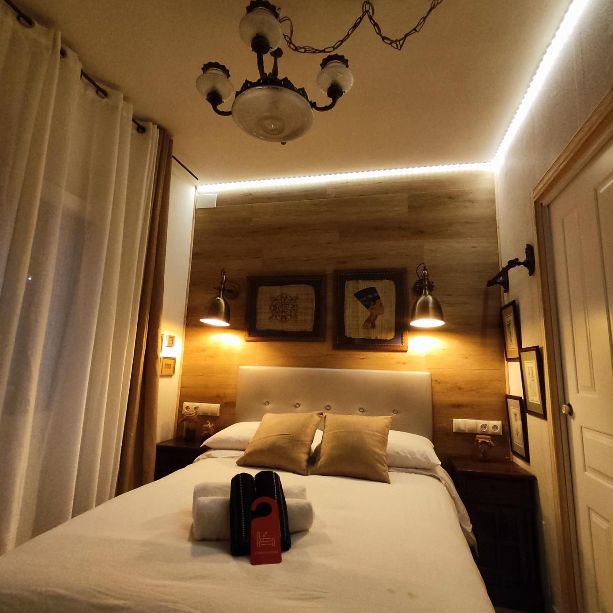 Studio Or Rooms With Private Bathroom Or Rooms With Shared Bathroom Barcelona Luaran gambar