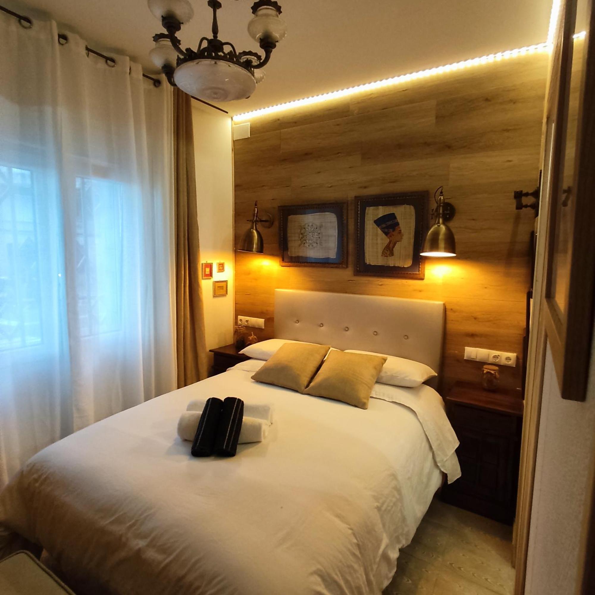 Studio Or Rooms With Private Bathroom Or Rooms With Shared Bathroom Barcelona Luaran gambar