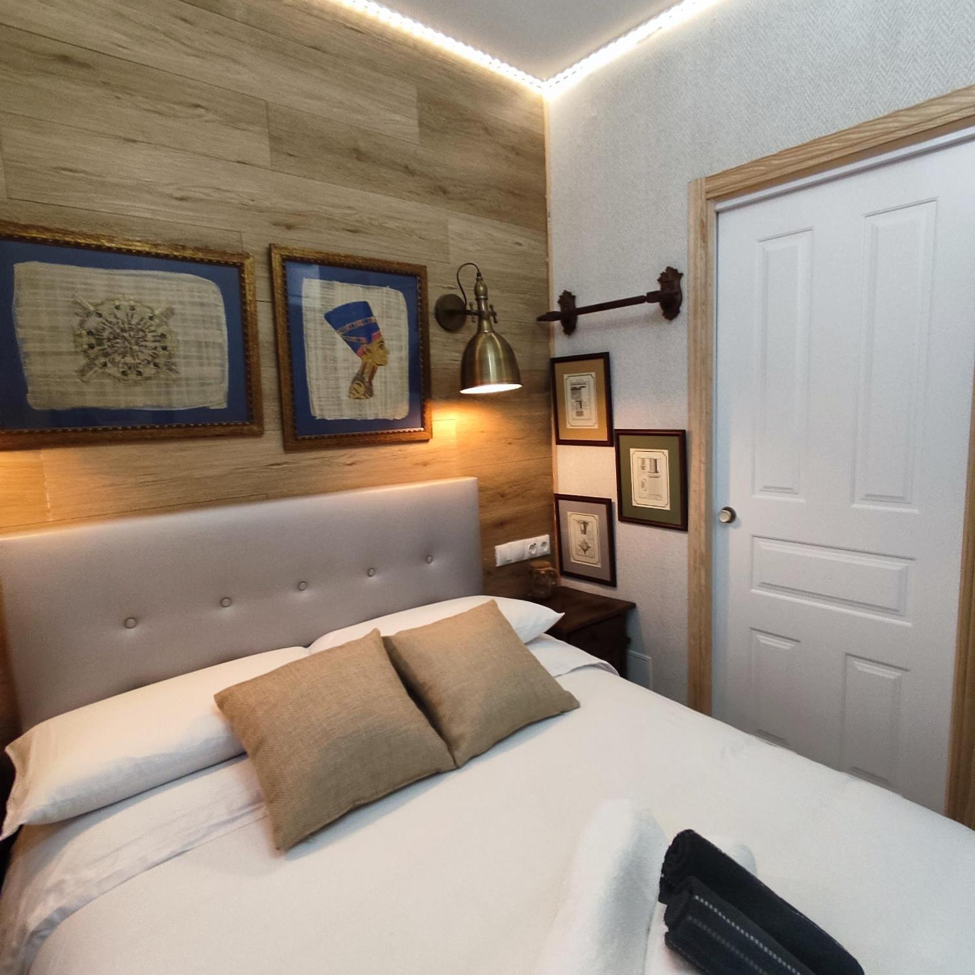 Studio Or Rooms With Private Bathroom Or Rooms With Shared Bathroom Barcelona Luaran gambar