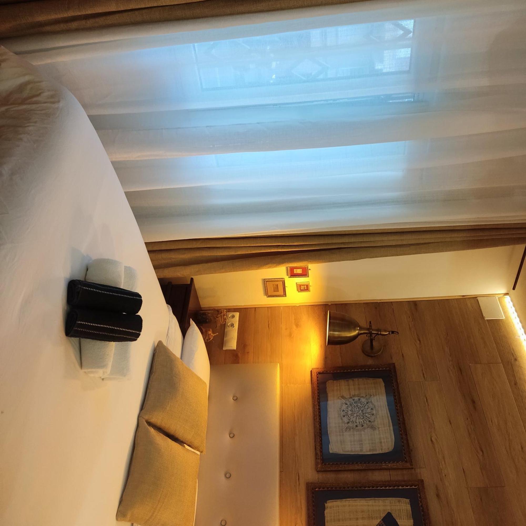 Studio Or Rooms With Private Bathroom Or Rooms With Shared Bathroom Barcelona Luaran gambar