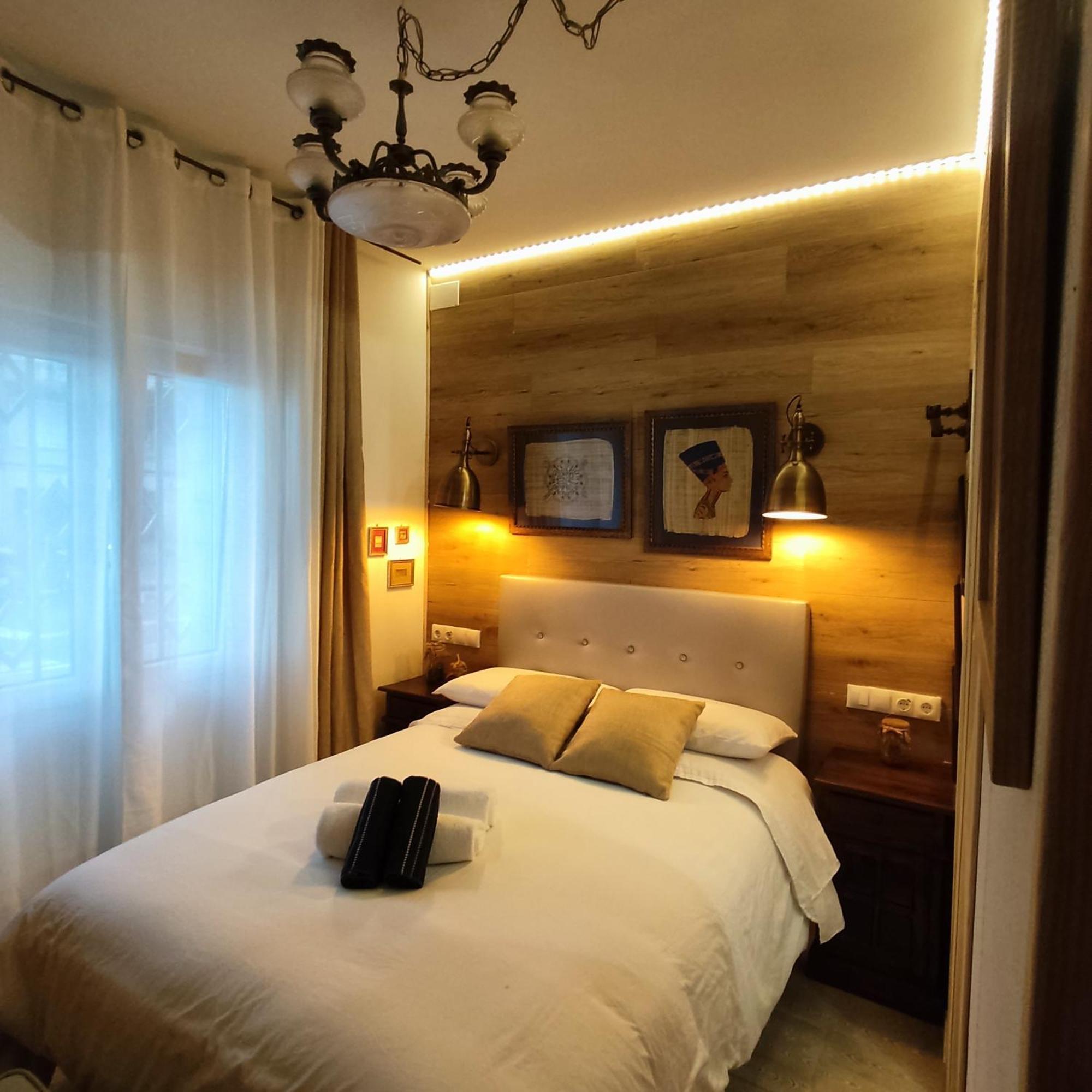 Studio Or Rooms With Private Bathroom Or Rooms With Shared Bathroom Barcelona Luaran gambar