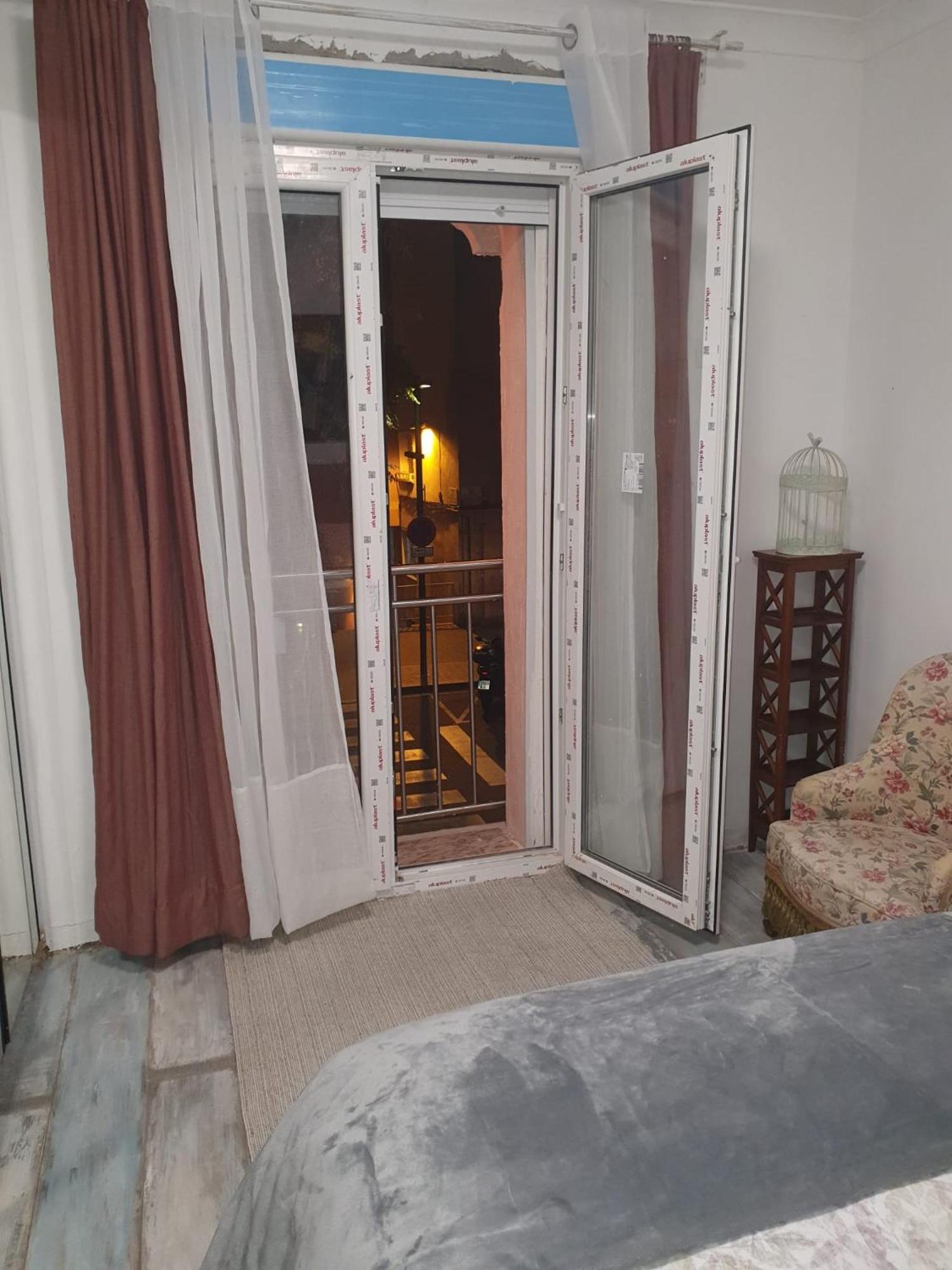 Studio Or Rooms With Private Bathroom Or Rooms With Shared Bathroom Barcelona Luaran gambar
