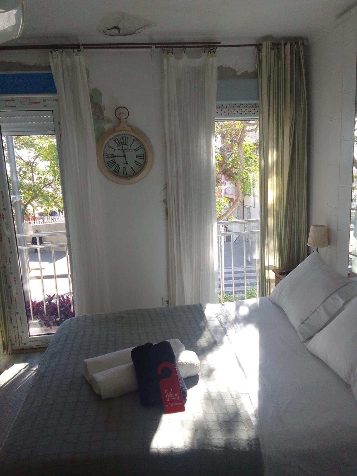 Studio Or Rooms With Private Bathroom Or Rooms With Shared Bathroom Barcelona Luaran gambar