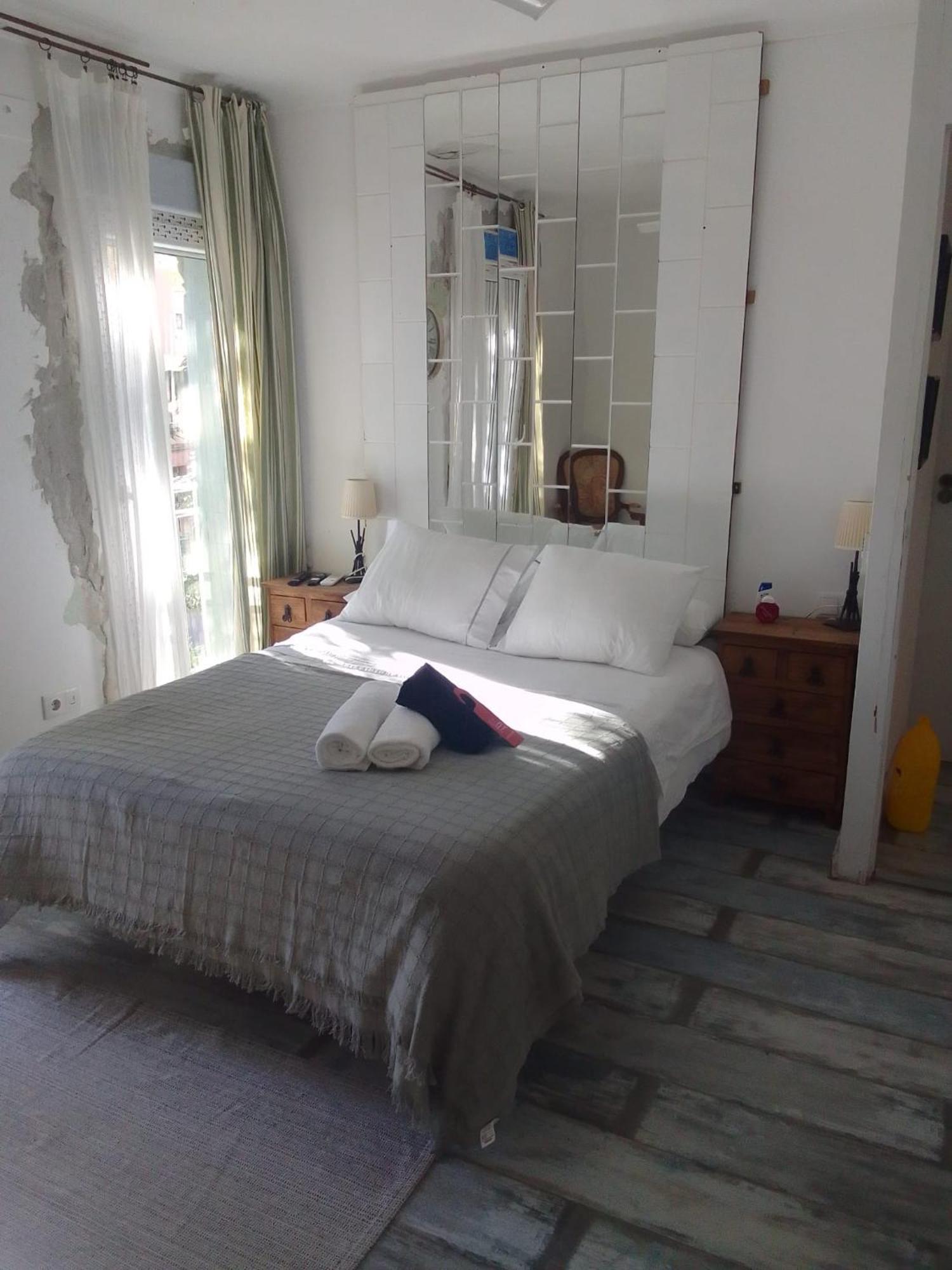 Studio Or Rooms With Private Bathroom Or Rooms With Shared Bathroom Barcelona Luaran gambar