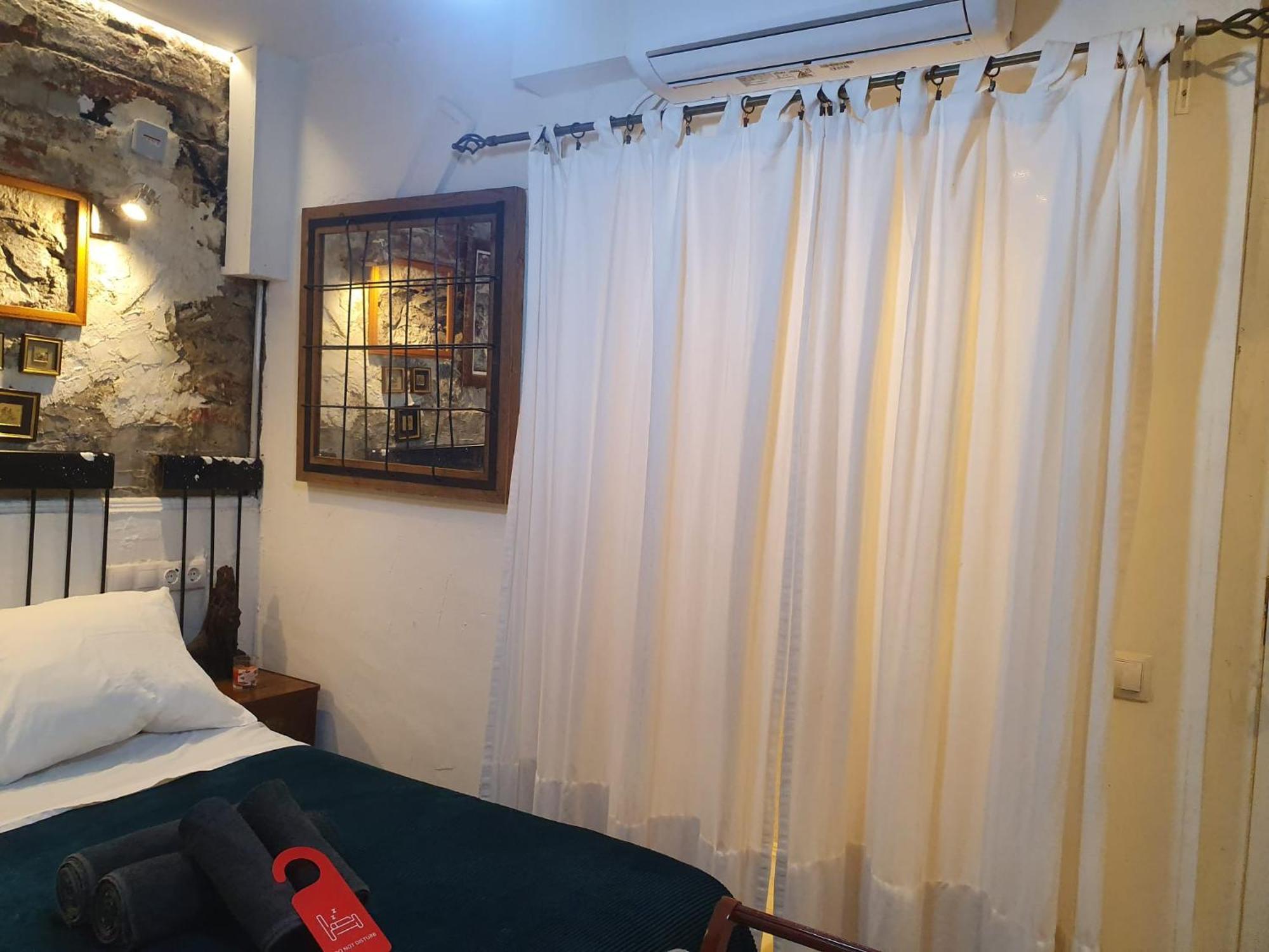 Studio Or Rooms With Private Bathroom Or Rooms With Shared Bathroom Barcelona Luaran gambar