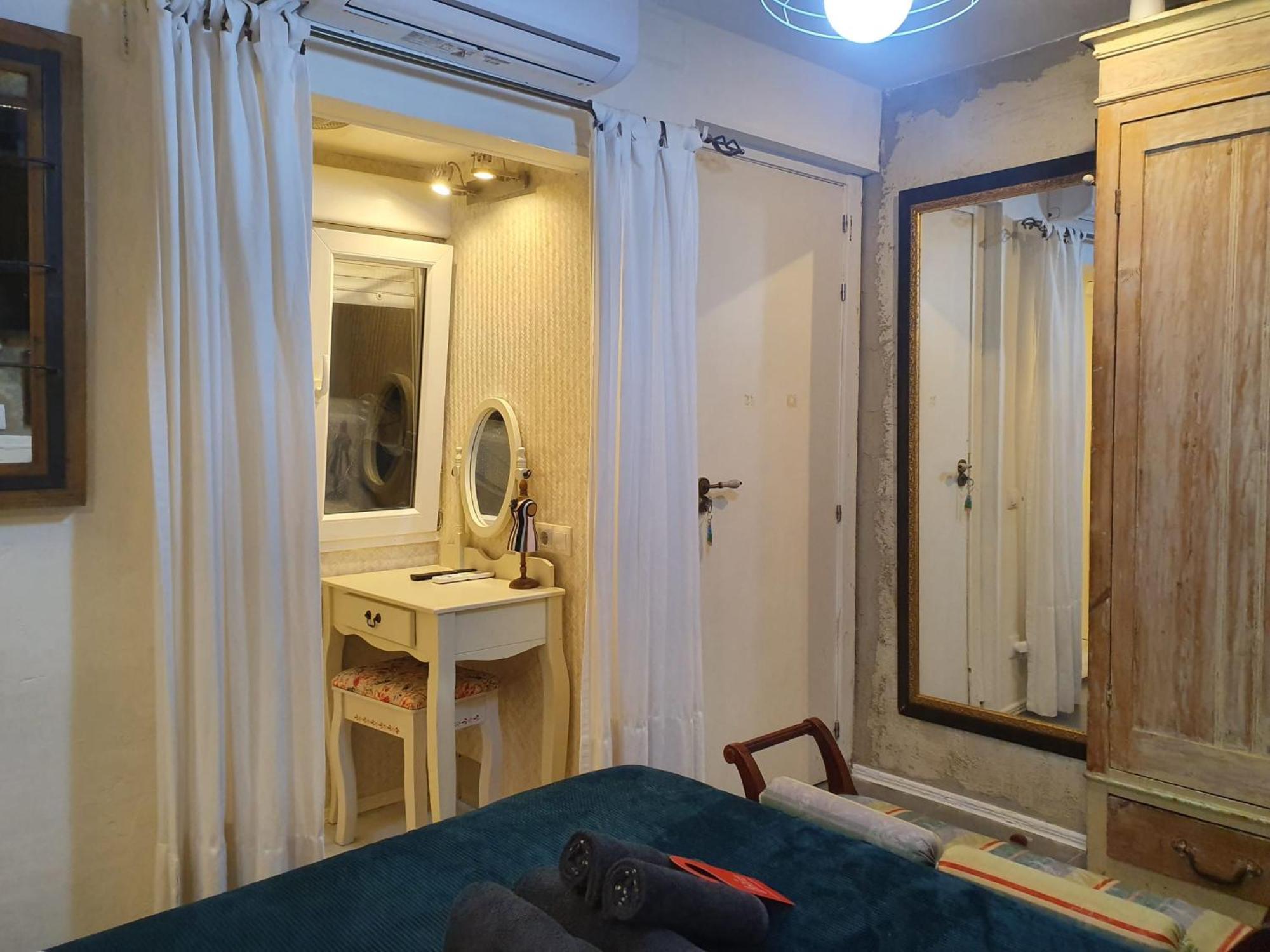 Studio Or Rooms With Private Bathroom Or Rooms With Shared Bathroom Barcelona Luaran gambar
